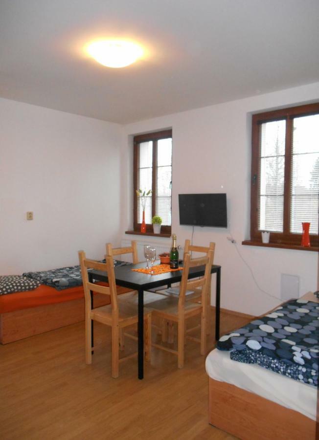 Penzion V Zatáčce Plzeň Exterior foto