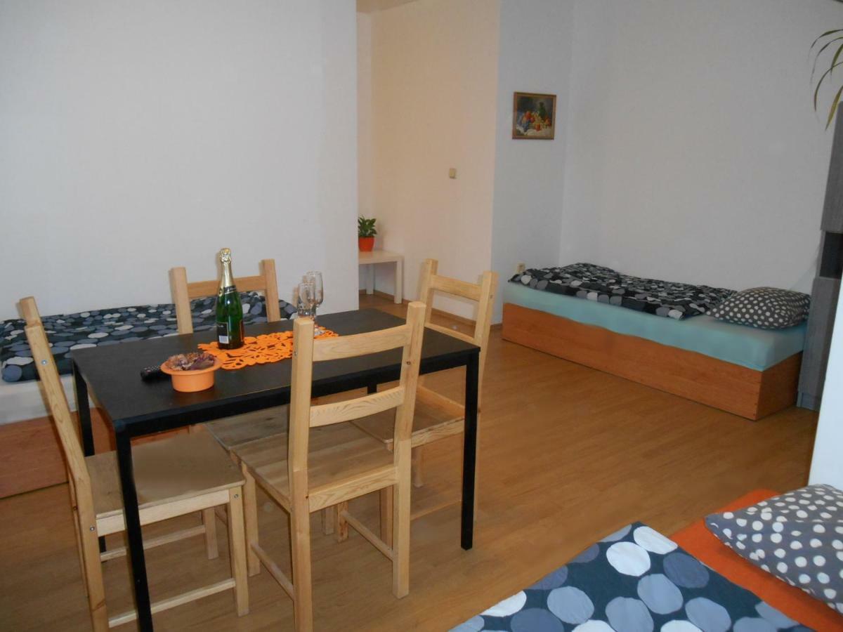 Penzion V Zatáčce Plzeň Exterior foto