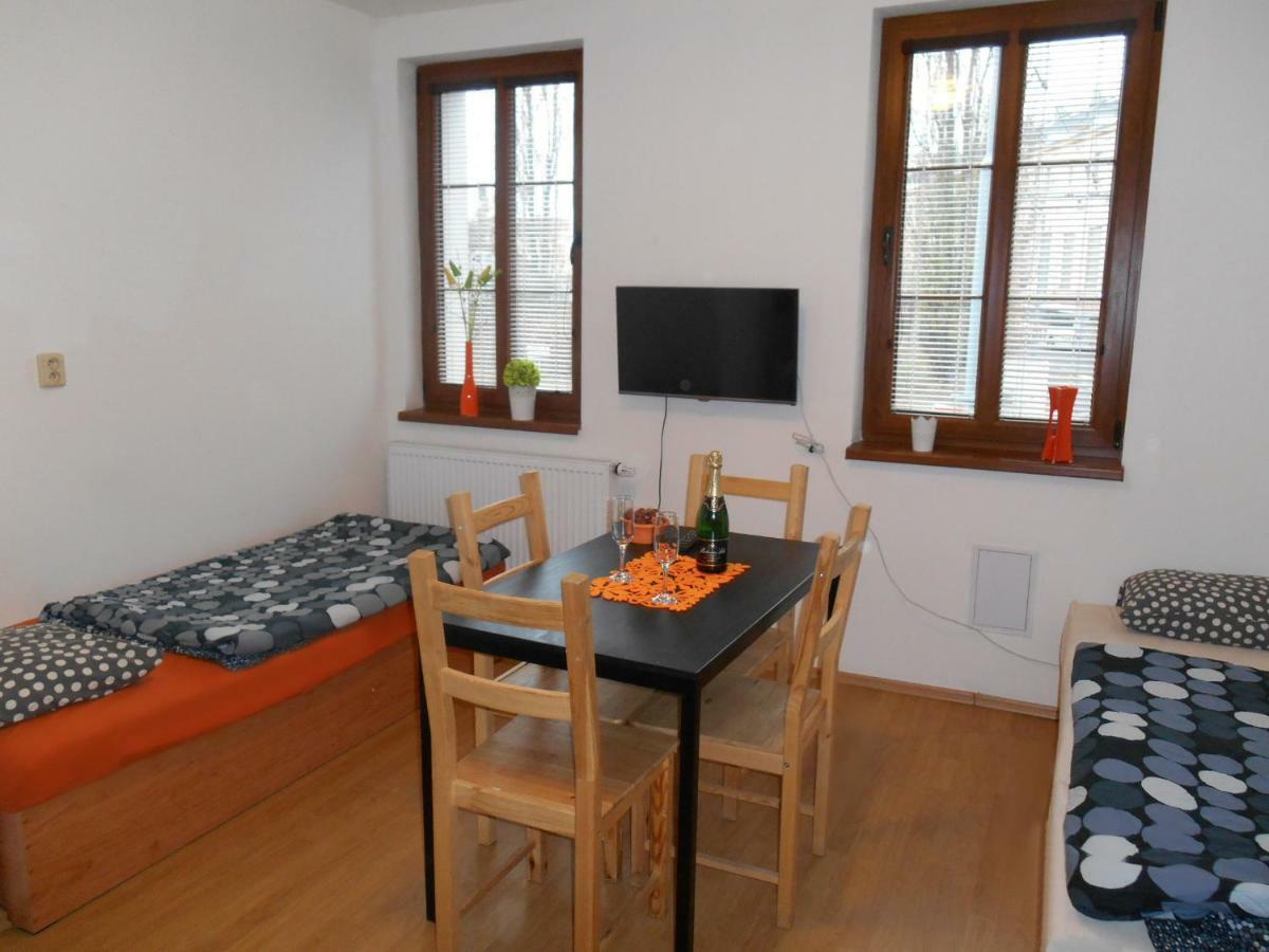 Penzion V Zatáčce Plzeň Exterior foto